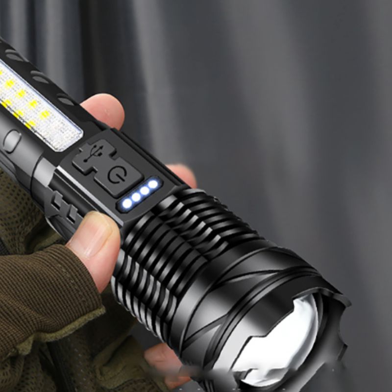 Latarka taktyczna – Laser Titanium